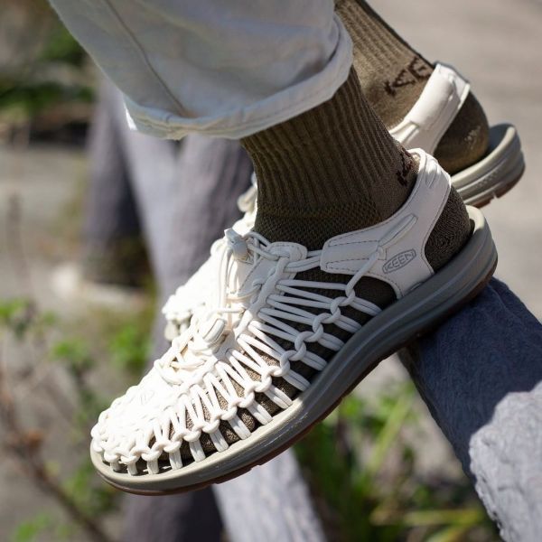 Men's UNEEK (WHITE CAP/CORNSTALK)