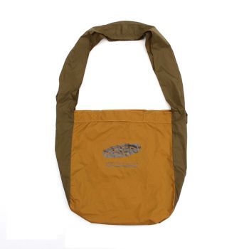 KHT RECYCLE PACKABLE SHLDR BAG (GOLDEN BROWN/DARK OLIVE)